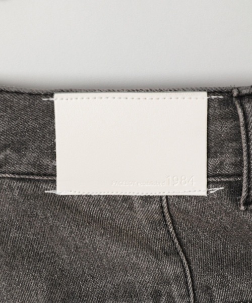 PAGEBOY（ページボーイ）の「デニムカーゴパンツ（デニムパンツ・レディース・ブルー/ブラック・SMALL/MEDIUM）」の13枚目の写真