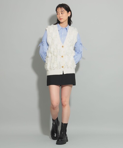 Ray BEAMS（レイビームス）の「フリンジ ジャカード ベスト カーディガン（ベスト・レディース・オフホワイト/ブラック・ONE SIZE）」の3枚目の写真