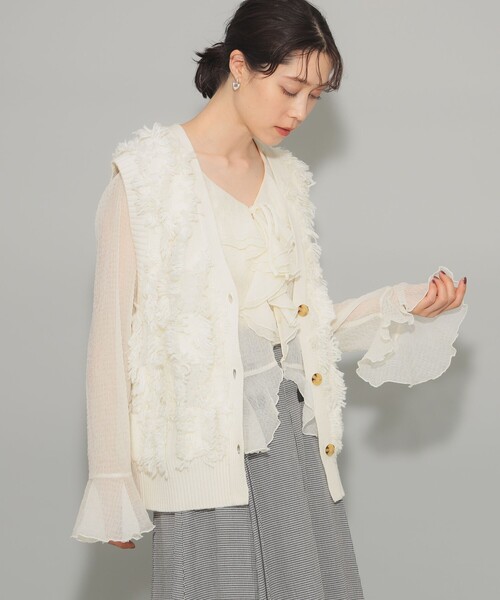 Ray BEAMS（レイビームス）の「フリンジ ジャカード ベスト カーディガン（ベスト・レディース・オフホワイト/ブラック・ONE SIZE）」の8枚目の写真