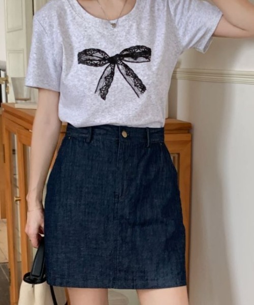 Diosfront(ディオスフロント)の「プリントリボン半袖Tシャツ(Tシャツ/カットソー・レディース・ホワイト/ブラック/グレー・FREE)」の11枚目の写真