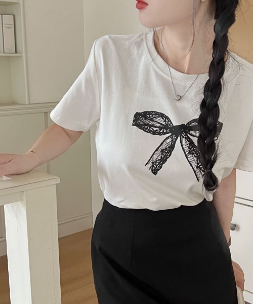 Diosfront(ディオスフロント)の「プリントリボン半袖Tシャツ(Tシャツ/カットソー・レディース・ホワイト/ブラック/グレー・FREE)」の14枚目の写真