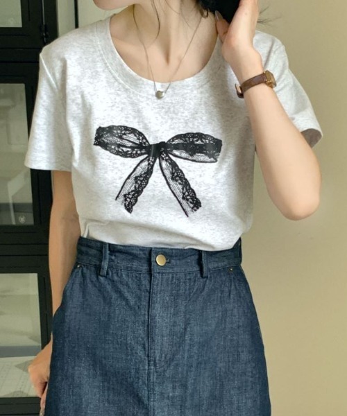 Diosfront(ディオスフロント)の「プリントリボン半袖Tシャツ(Tシャツ/カットソー・レディース・ホワイト/ブラック/グレー・FREE)」の17枚目の写真