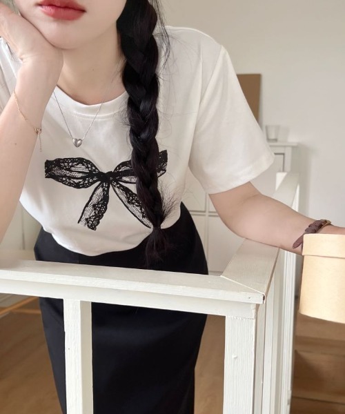 Diosfront(ディオスフロント)の「プリントリボン半袖Tシャツ(Tシャツ/カットソー・レディース・ホワイト/ブラック/グレー・FREE)」の22枚目の写真