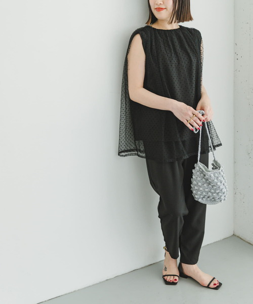 ITEMS URBANRESEARCH（アイテムズ アーバンリサーチ）の「チュールトップス×テーパードパンツ（パンツドレス・レディース・ブラック/グレー・FREE）」の2枚目の写真