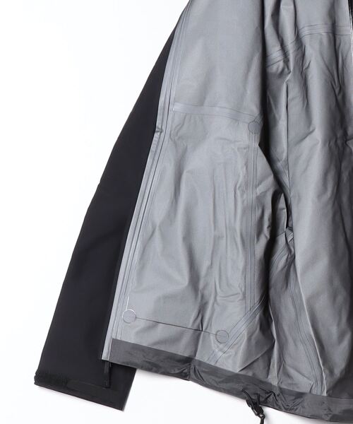 ARC'TERYX（アークテリクス）の「ARC'TERYX / アークテリクス：Beta LT Jacket Men’s：L08696600[STD]（ナイロンジャケット・メンズ・ブラック・XS/S）」の3枚目の写真