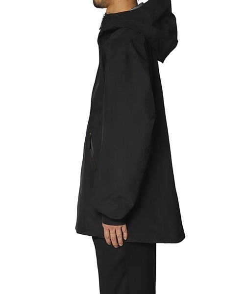 ARC'TERYX（アークテリクス）の「ARC'TERYX / アークテリクス：Beta LT Jacket Men’s：L08696600[STD]（ナイロンジャケット・メンズ・ブラック・XS/S）」の13枚目の写真