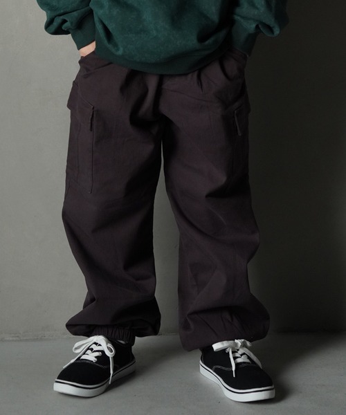 MAKE YOUR DAY（メイクユアデイ）の「カーゴポケット付きジョガーパンツ■150.160cm（カーゴパンツ・キッズ・チャコールグレー/カーキ/アイボリー・160/150）」の2枚目の写真