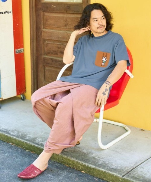 チャイハネ（チャイハネ）の「【チャイハネ】さすらいネコおかか ポケットTシャツ（Tシャツ/カットソー・メンズ・ブルー/ブラウン・FREE）」の7枚目の写真