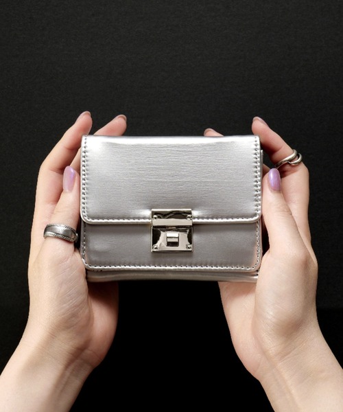 保存袋付き極美品✨レペット　サンドリオン　シルバー　38.5 セール】Rename フラップ シルバーバックル 3フォールド コンパクト