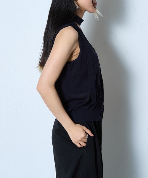 COLONY 2139（コロニートゥーワンスリーナイン）の「WEB・一部店舗限定 / チョーカー付2WAYニッベスト（ベスト・レディース・ネイビー/チャコールグレー/グレイッシュベージュ・FREE）」の13枚目の写真