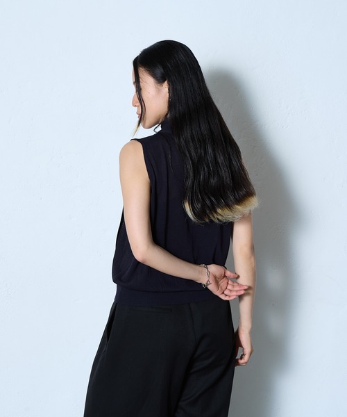 COLONY 2139（コロニートゥーワンスリーナイン）の「WEB・一部店舗限定 / チョーカー付2WAYニッベスト（ベスト・レディース・ネイビー/チャコールグレー/グレイッシュベージュ・FREE）」の15枚目の写真