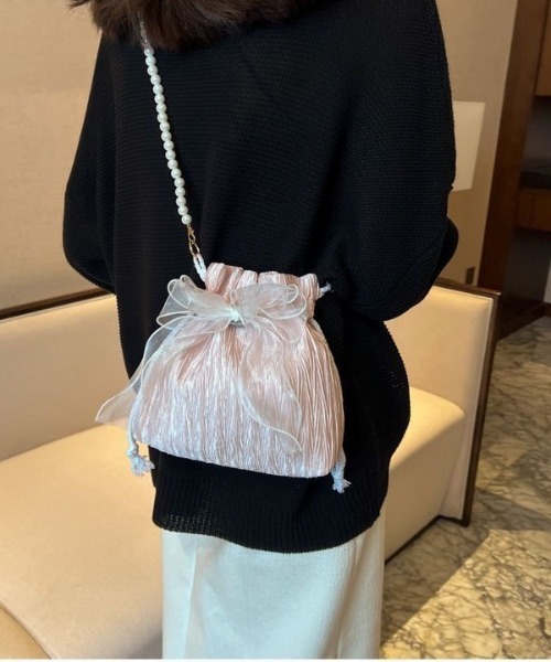 H.TOKYO（エイチトウキョウ）の「レースリボン パールショルダーバッグ/巾着（ショルダーバッグ・レディース・ホワイト/ピンク/パープル/ブラック・FREE）」の6枚目の写真