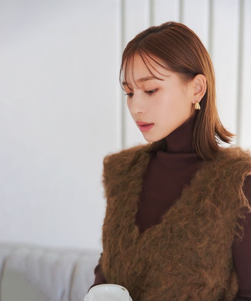 KOBE LETTUCE（コウベレタス）の「シャギーニットベスト（ベスト・レディース・アイボリー/カーキ/チャコール/ブラウン・M）」の9枚目の写真