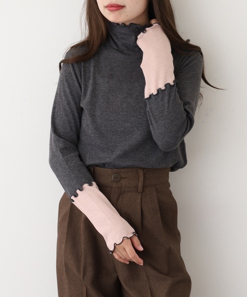 Miunelora(ミューネローラ)の「Miunelora 配色テレコリブカットソー(Tシャツ/カットソー・レディース・ブラック/ライトグレー/ネイビー/オフホワイト/チャコールグレー/ライトベージュ/ブラック系/ベージュ系・38)」の5枚目の写真