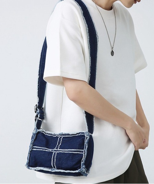 Coo+i(クーイ)の「ダメージ加工キャンパスミニショルダーバッグ(ショルダーバッグ・レディース・ブルー/ブラック/カーキ/ライトブルー/ホワイト/ブラウン・FREE)」の15枚目の写真