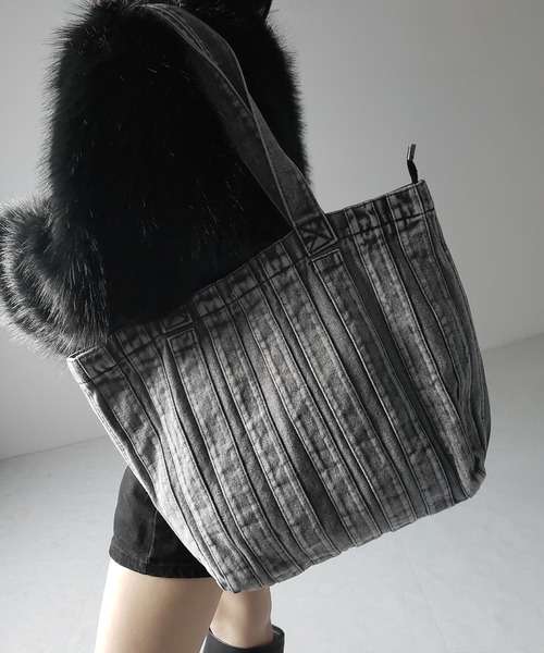 me+em select（ミームセレクト）の「※※【 ２color 】ケミカルウォッシュスクエアデニムバッグ ／ chemical wash square denim bag（トートバッグ・レディース・ブラック/ブルー・FREE）」の10枚目の写真