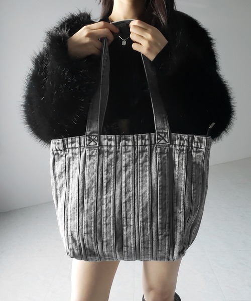 me+em select（ミームセレクト）の「※※【 ２color 】ケミカルウォッシュスクエアデニムバッグ ／ chemical wash square denim bag（トートバッグ・レディース・ブラック/ブルー・FREE）」の13枚目の写真