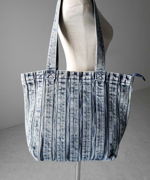 me+em select（ミームセレクト）の「※※【 ２color 】ケミカルウォッシュスクエアデニムバッグ ／ chemical wash square denim bag（トートバッグ・レディース・ブラック/ブルー・FREE）」の20枚目の写真