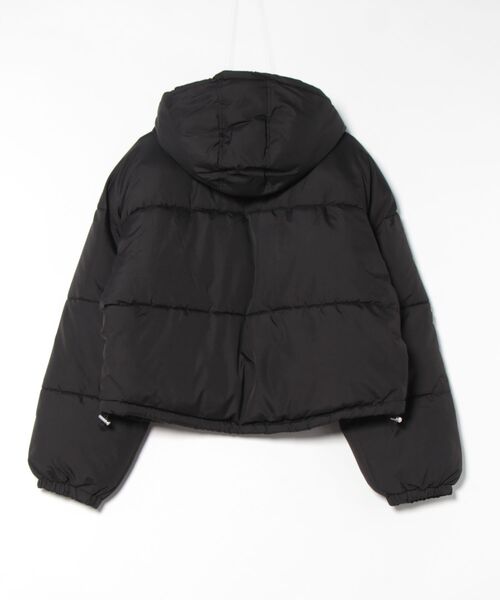 CECIL McBEE(セシルマクビー)の「中綿キルトフード付きショートコート(ダウンジャケット/コート・レディース・オフホワイト/ブラック/チャコールグレー・MEDIUM/LARGE)」の4枚目の写真