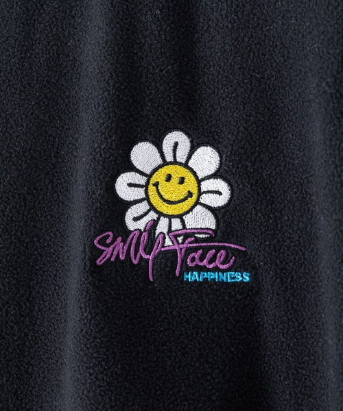 SMILEY FACE(スマイリーフェイス)の「【SMILEY FACE/スマイリーフェイス】オーバーサイズフリースプルオーバー(スウェット・メンズ・ブラック/アイボリー/ラベンダー/ベージュ・MEDIUM/LARGE/X-LARGE)」の7枚目の写真