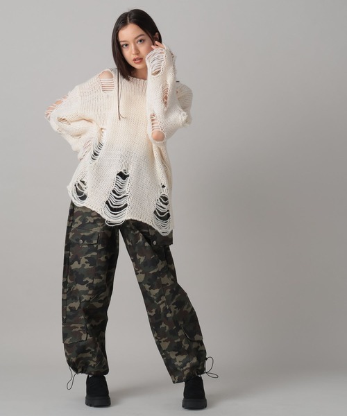 FOREVER 21（フォーエバー トゥエンティーワン）の「【2024FW】ダメージニットプルオーバー（ニット/セーター・レディース・グレー/ホワイト・FREE）」の15枚目の写真