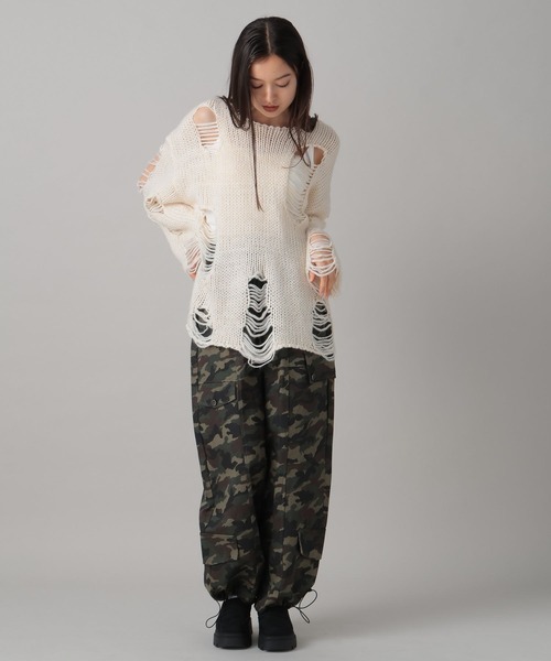 FOREVER 21（フォーエバー トゥエンティーワン）の「【2024FW】ダメージニットプルオーバー（ニット/セーター・レディース・グレー/ホワイト・FREE）」の16枚目の写真