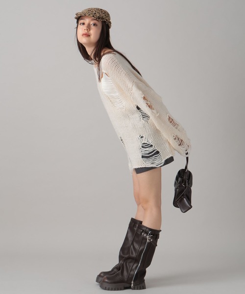 FOREVER 21（フォーエバー トゥエンティーワン）の「【2024FW】ダメージニットプルオーバー（ニット/セーター・レディース・グレー/ホワイト・FREE）」の21枚目の写真