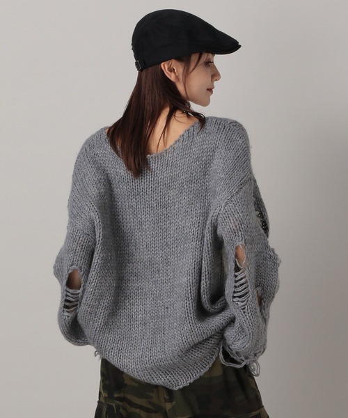 FOREVER 21（フォーエバー トゥエンティーワン）の「【2024FW】ダメージニットプルオーバー（ニット/セーター・レディース・グレー/ホワイト・FREE）」の13枚目の写真