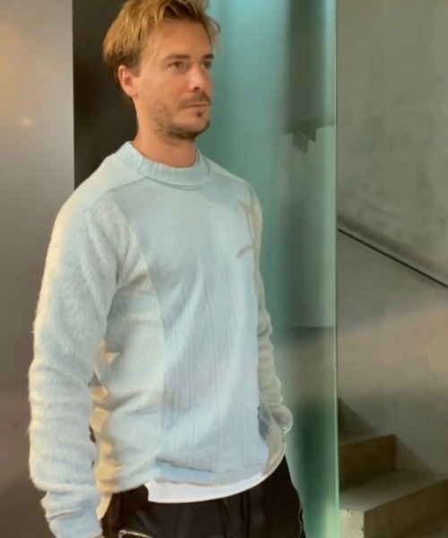 FranCisT_MOR.K.S.（フランシストモークス）の「FranCisT_MOR.K.S./フランシスト モークス/HYBRID SHAGGY PULL OVER（ニット/セーター・メンズ・サックスブルー/ライラック・2/3/4/5）」の13枚目の写真