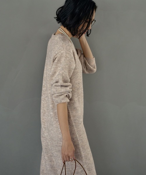 STYLE DELI（スタイルデリ）の「ヤク風クルーネックワンピースB（ワンピース・レディース・ブルー/グレー/ブラック/ベージュ・SMALL/MEDIUM）」の3枚目の写真