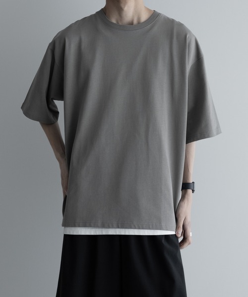 remer（リメール）の「loose basic over Tee / ルーズベーシックオーバーT（Tシャツ/カットソー・メンズ・グレー/ダークグリーン/ターコイズブルー/ブラック/マスタード/ホワイト/レッド/グレー系その他/ブラック系その他・X-SMALL/SMALL/MEDIUM/LARGE）」の4枚目の写真