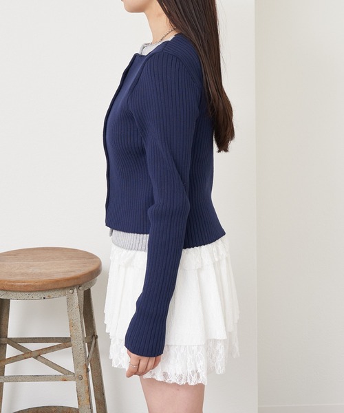 RAY CASSIN（レイカズン）の「配色レイヤードボタンカーディガン（ニット/セーター・レディース・グレー系その他2/ホワイト系その他2/レッド系その他2/ネイビー/ホワイト系その他3・FREE）」の14枚目の写真