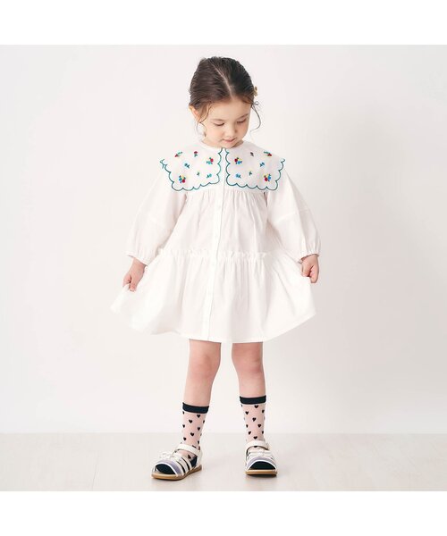 apres les cours（アプレレクール）の「【ジュニア対応】お花刺繍衿ワンピース（ワンピース・キッズ・アイボリー/ブラック・110/100/90/140/130/80/120）」の3枚目の写真