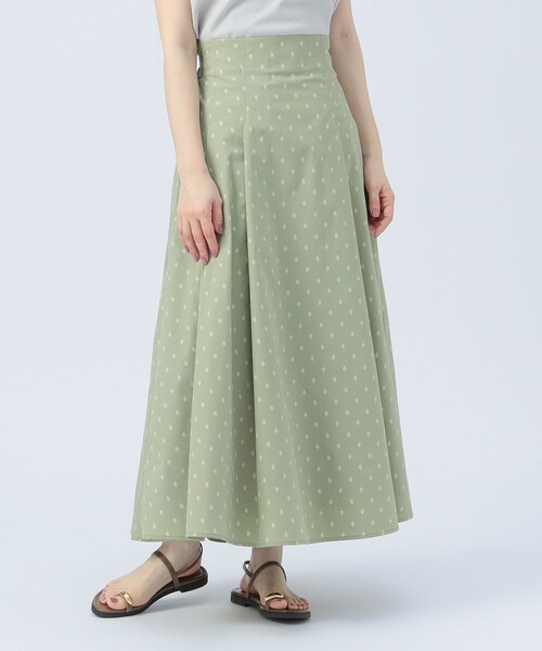 BEAMS HEART（ビームスハート）の「プロバンス タック スカート（スカート・レディース・カーキ/オフホワイト/ネイビー・FREE）」の2枚目の写真