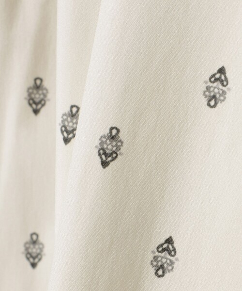 BEAMS HEART（ビームスハート）の「プロバンス タック スカート（スカート・レディース・カーキ/オフホワイト/ネイビー・FREE）」の9枚目の写真