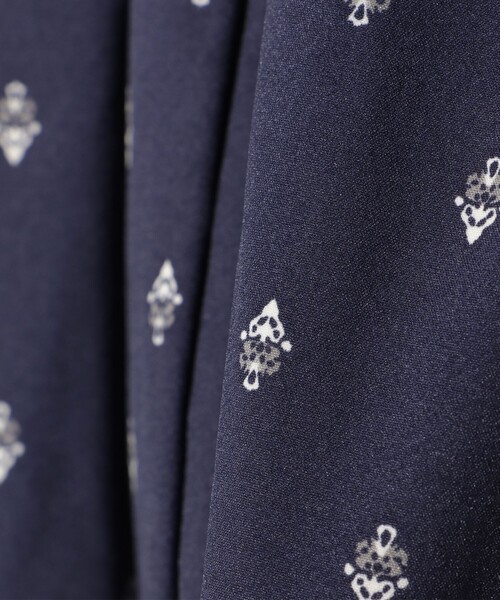 BEAMS HEART（ビームスハート）の「プロバンス タック スカート（スカート・レディース・カーキ/オフホワイト/ネイビー・FREE）」の18枚目の写真