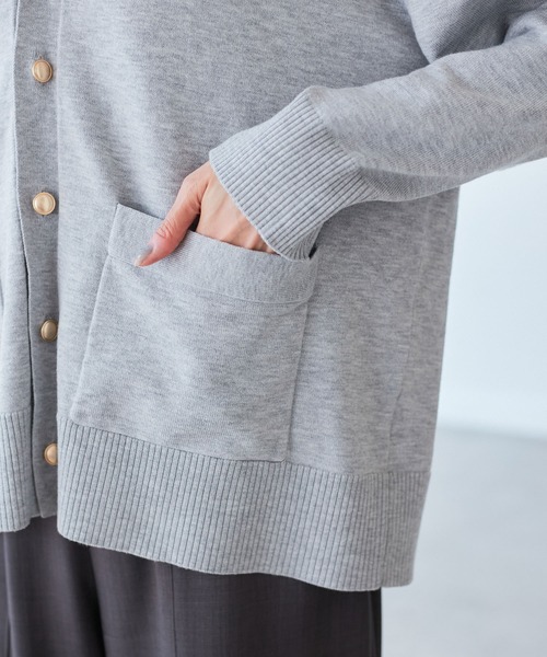 セール】シルク混Vネック金ボタンニットカーディガン（カーディガン