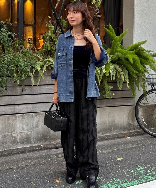 ROSE BUD（ローズバッド）の「【WEB・一部店舗限定】DENIM LIKE L/S SHIRT（シャツ/ブラウス・レディース・ネイビー/ブルー・ONE SIZE）」の16枚目の写真