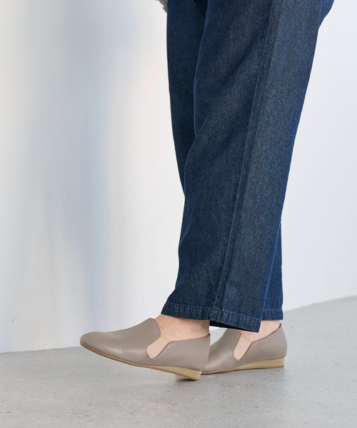 ing(イング)の「【WEB限定】スリッポンシューズ(スリッポン・レディース・ブラック/ベージュ/シルバー・24cm/23.5cm/23cm/22.5cm/24.5cm)」の7枚目の写真