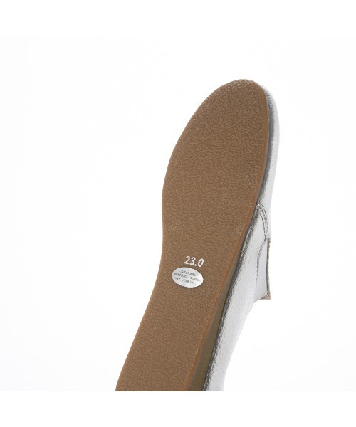 ing(イング)の「【WEB限定】スリッポンシューズ(スリッポン・レディース・ブラック/ベージュ/シルバー・24cm/23.5cm/23cm/22.5cm/24.5cm)」の4枚目の写真