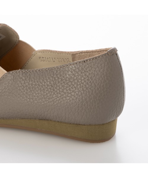 ing(イング)の「【WEB限定】スリッポンシューズ(スリッポン・レディース・ブラック/ベージュ/シルバー・24cm/23.5cm/23cm/22.5cm/24.5cm)」の16枚目の写真