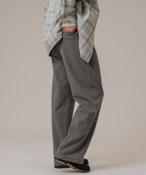 EDIFICE(エディフィス)の「シアサッカー ヌーボーパンツ(スラックス・メンズ・ブラック/ライトグレー/ブラウン・SMALL/MEDIUM/LARGE)」の21枚目の写真