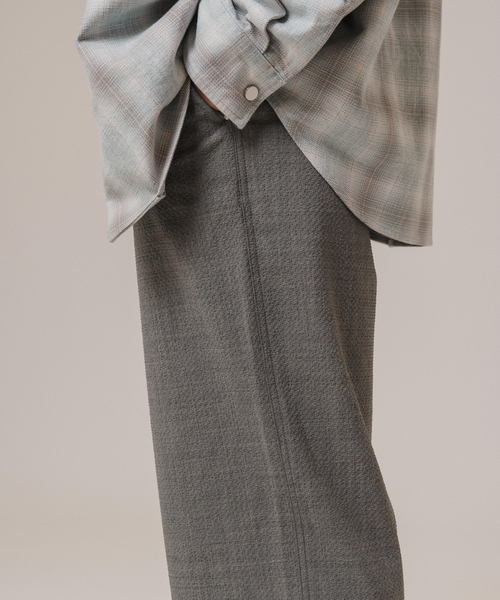 EDIFICE(エディフィス)の「シアサッカー ヌーボーパンツ(スラックス・メンズ・ブラック/ライトグレー/ブラウン・SMALL/MEDIUM/LARGE)」の22枚目の写真