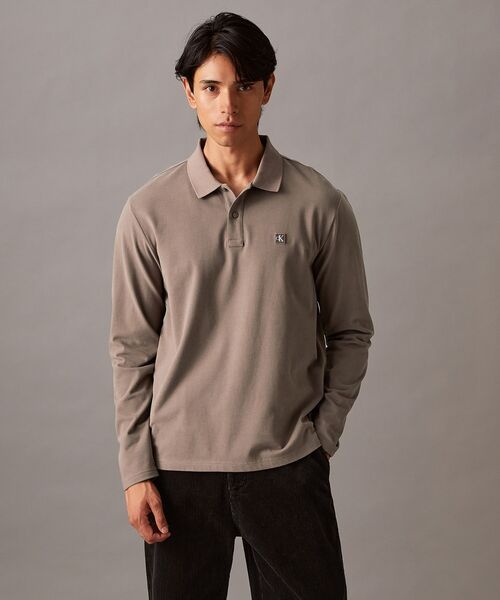 Calvin Klein（カルバン・クライン）の「エンブロイダリー バッジロゴ ロングスリーブ ポロシャツ（ポロシャツ・メンズ・ネイビー/ブラック/アッシュブラウン・M/XL/L/S）」の3枚目の写真
