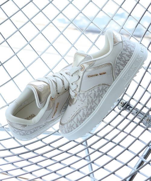 MICHAEL KORS（マイケルコース）の「【MICHAEL KORS/マイケルコース】EMMET RUMI/エメット ルミ（スニーカー・レディース・ホワイト系その他2/ホワイト系その他/シルバー/ベージュ系その他・23.5cm/23.0cm/22.5cm/17.0cm/18.0cm/19.0cm/20.0cm/21.0cm/22.0cm）」の3枚目の写真
