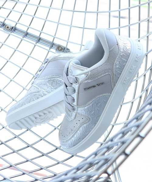 MICHAEL KORS（マイケルコース）の「【MICHAEL KORS/マイケルコース】EMMET RUMI/エメット ルミ（スニーカー・レディース・ホワイト系その他2/ホワイト系その他/シルバー/ベージュ系その他・23.5cm/23.0cm/22.5cm/17.0cm/18.0cm/19.0cm/20.0cm/21.0cm/22.0cm）」の4枚目の写真