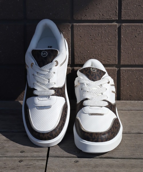 MICHAEL KORS（マイケルコース）の「【MICHAEL KORS/マイケルコース】EMMET RUMI/エメット ルミ（スニーカー・レディース・ホワイト系その他2/ホワイト系その他/シルバー/ベージュ系その他・23.5cm/23.0cm/22.5cm/17.0cm/18.0cm/19.0cm/20.0cm/21.0cm/22.0cm）」の16枚目の写真