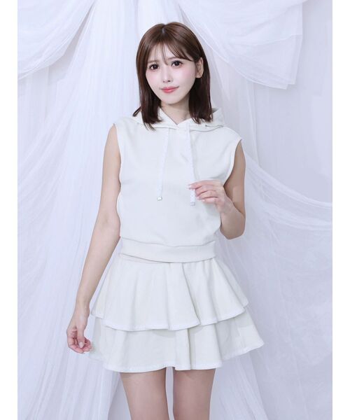 EATME(イートミー)の「フードノースリーブTOP×フレアミニスカート(セットアップ)(ワンピース・レディース・グレー/アイボリー・FREE)」の2枚目の写真