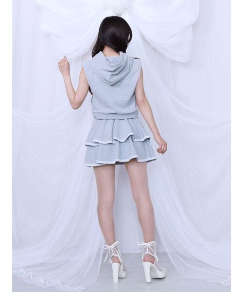 EATME(イートミー)の「フードノースリーブTOP×フレアミニスカート(セットアップ)(ワンピース・レディース・グレー/アイボリー・FREE)」の10枚目の写真