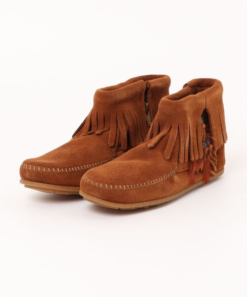 Minnetonka(ミネトンカ)の「【RS】【ミネトンカ MINNETONKA】ブーティー サイドジップ ブーツ CONCHO FEATHER SIDE ZIP BOOT レディース(ブーツ・レディース・ブラウン/ライトベージュ/ブラック・22cm/21.5㎝)」の1枚目の写真